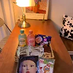 Cozy Guesthouse, 10 Minutes From Snu Entrance Station, Accommodation In Sharosu-Gil, Ott, Nespresso Machine, Within 25 Minutes By Subway To Hongdae, Gangnam, Seongsu, Gwanaksan, Up To 5 People