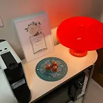 Cozy Guesthouse, 10 Minutes From Snu Entrance Station, Accommodation In Sharosu-Gil, Ott, Nespresso Machine, Within 25 Minutes By Subway To Hongdae, Gangnam, Seongsu, Gwanaksan, Up To 5 People