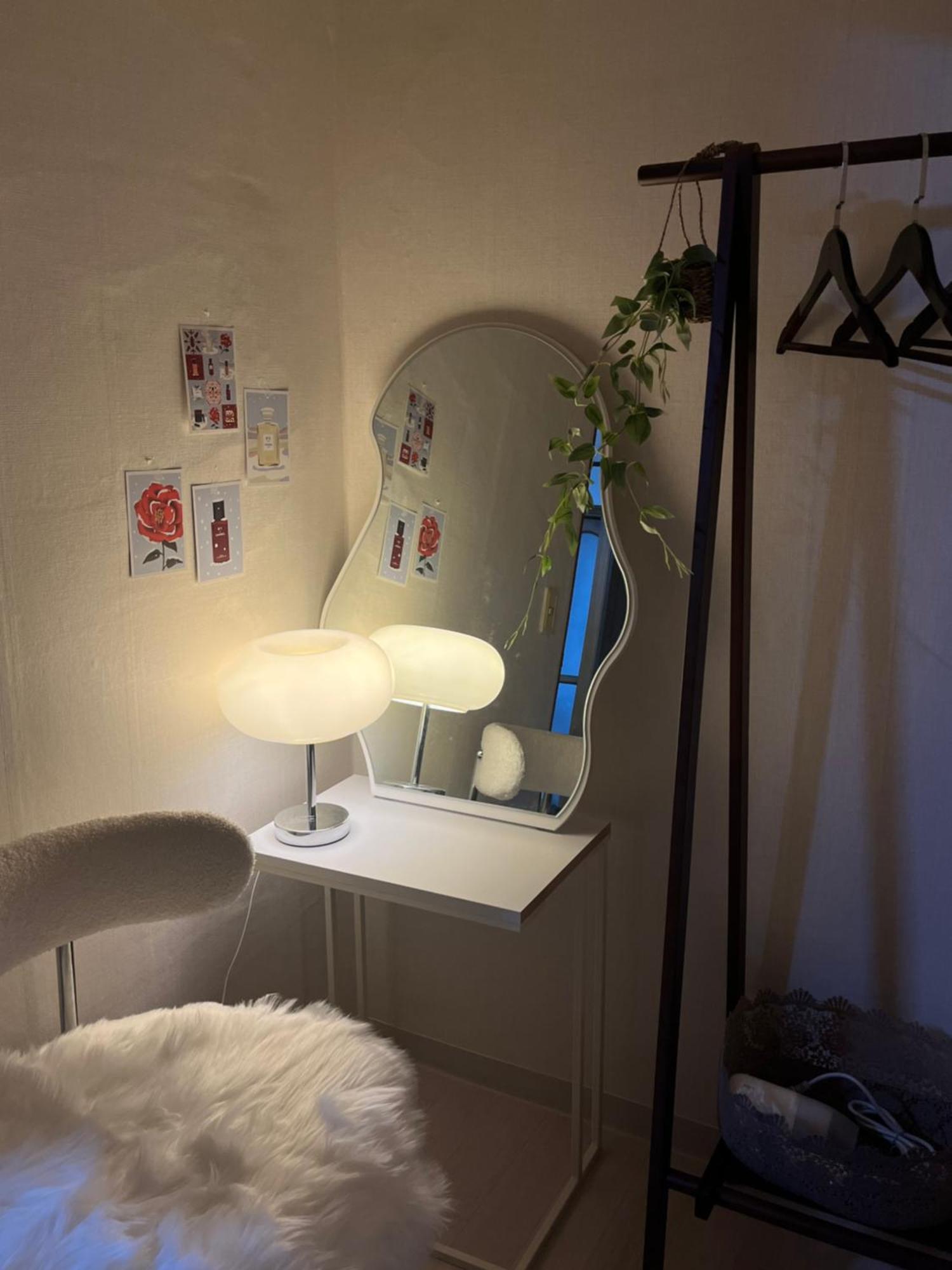 Apartment Cozy Guesthouse, 10 Minutes From Snu Entrance Station, In Sharosu-gil, Ott, Nespresso Machine, Within 25 Minutes By Subway To Hongdae, Gangnam, Seongsu, Gwanaksan, Up To 5 People