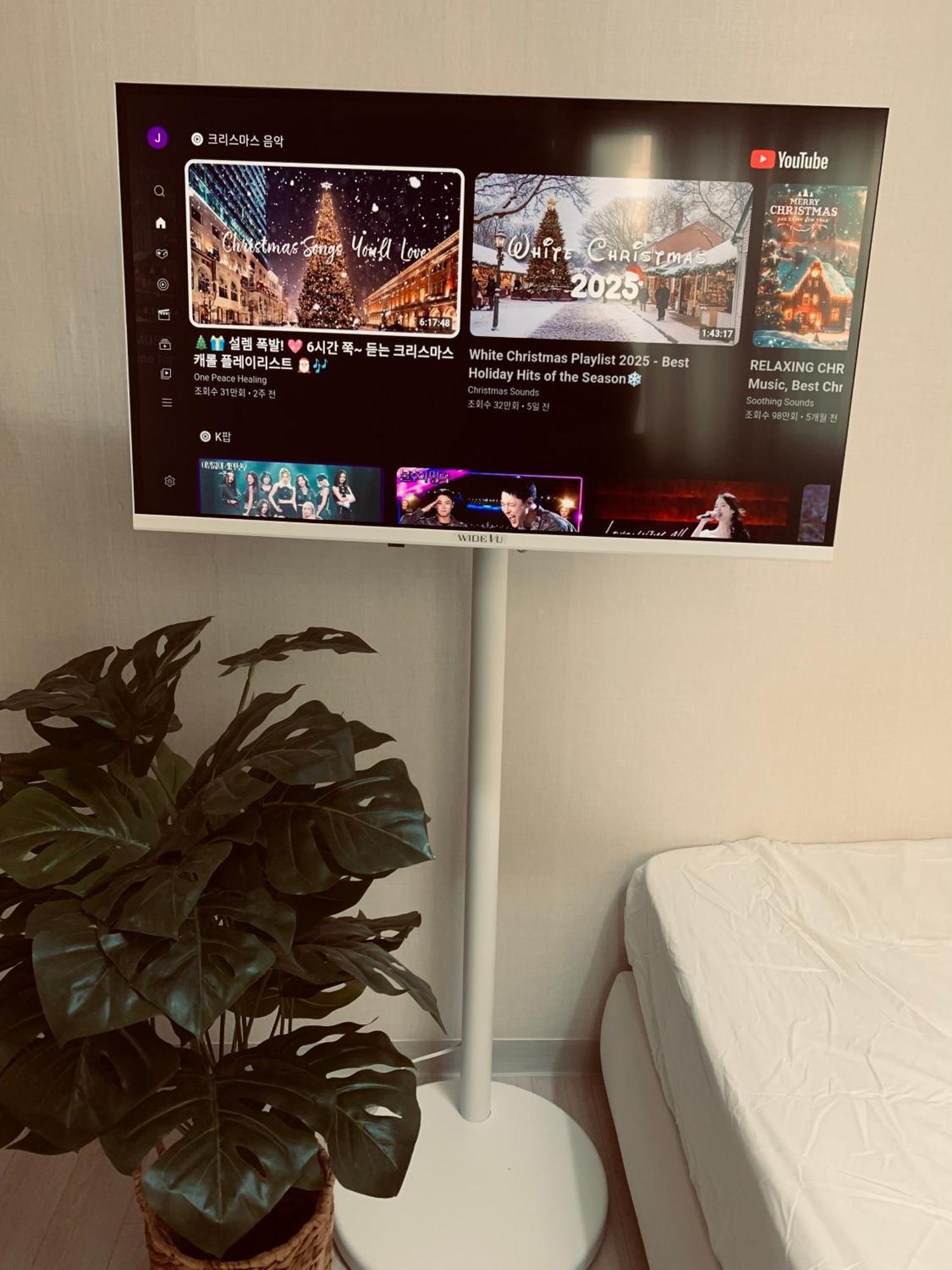 Cozy Guesthouse, 10 Minutes From Snu Entrance Station, In Sharosu-gil, Ott, Nespresso Machine, Within 25 Minutes By Subway To Hongdae, Gangnam, Seongsu, Gwanaksan, Up To 5 People *