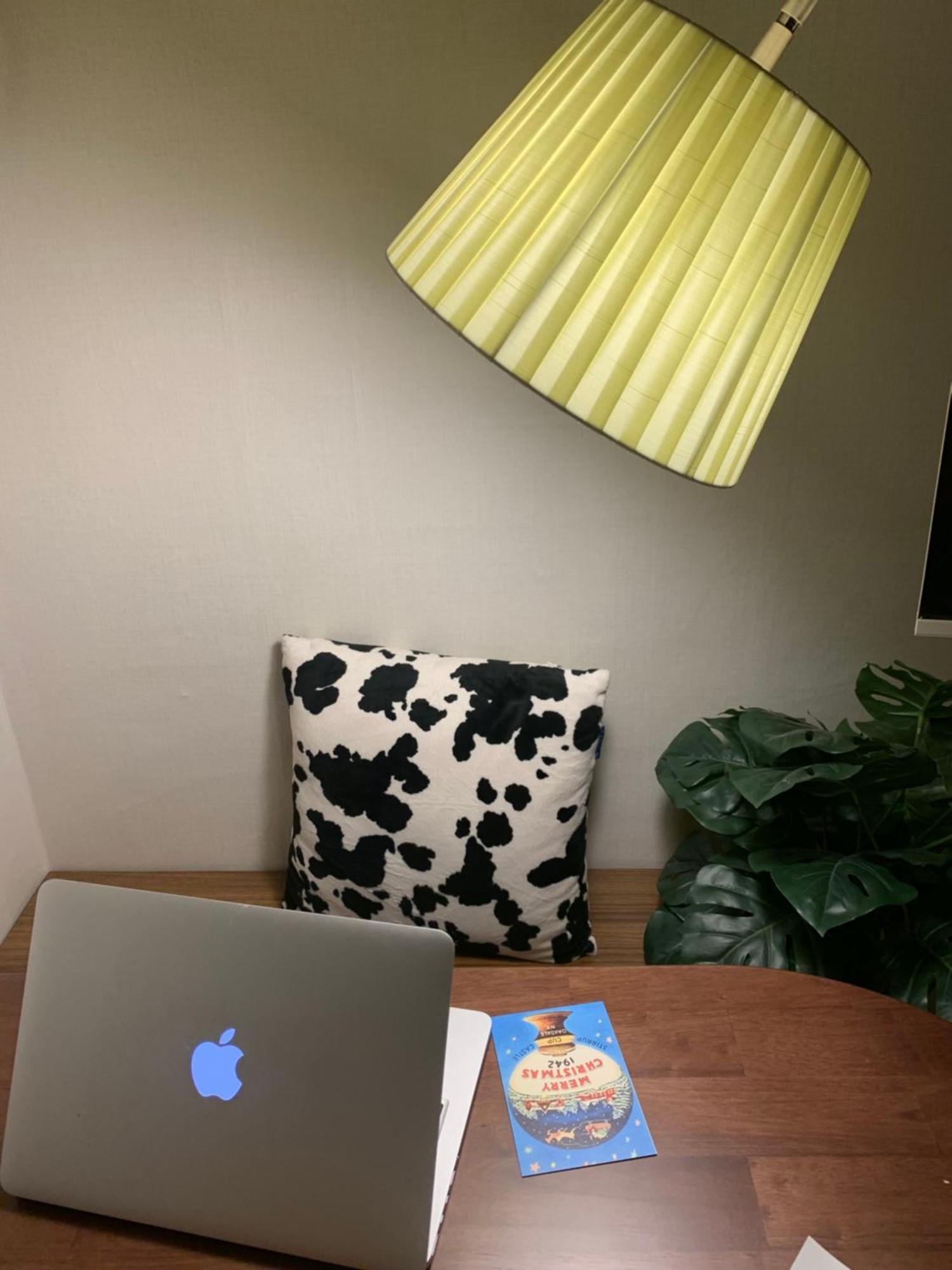Apartment Cozy Guesthouse, 10 Minutes From Snu Entrance Station, In Sharosu-gil, Ott, Nespresso Machine, Within 25 Minutes By Subway To Hongdae, Gangnam, Seongsu, Gwanaksan, Up To 5 People